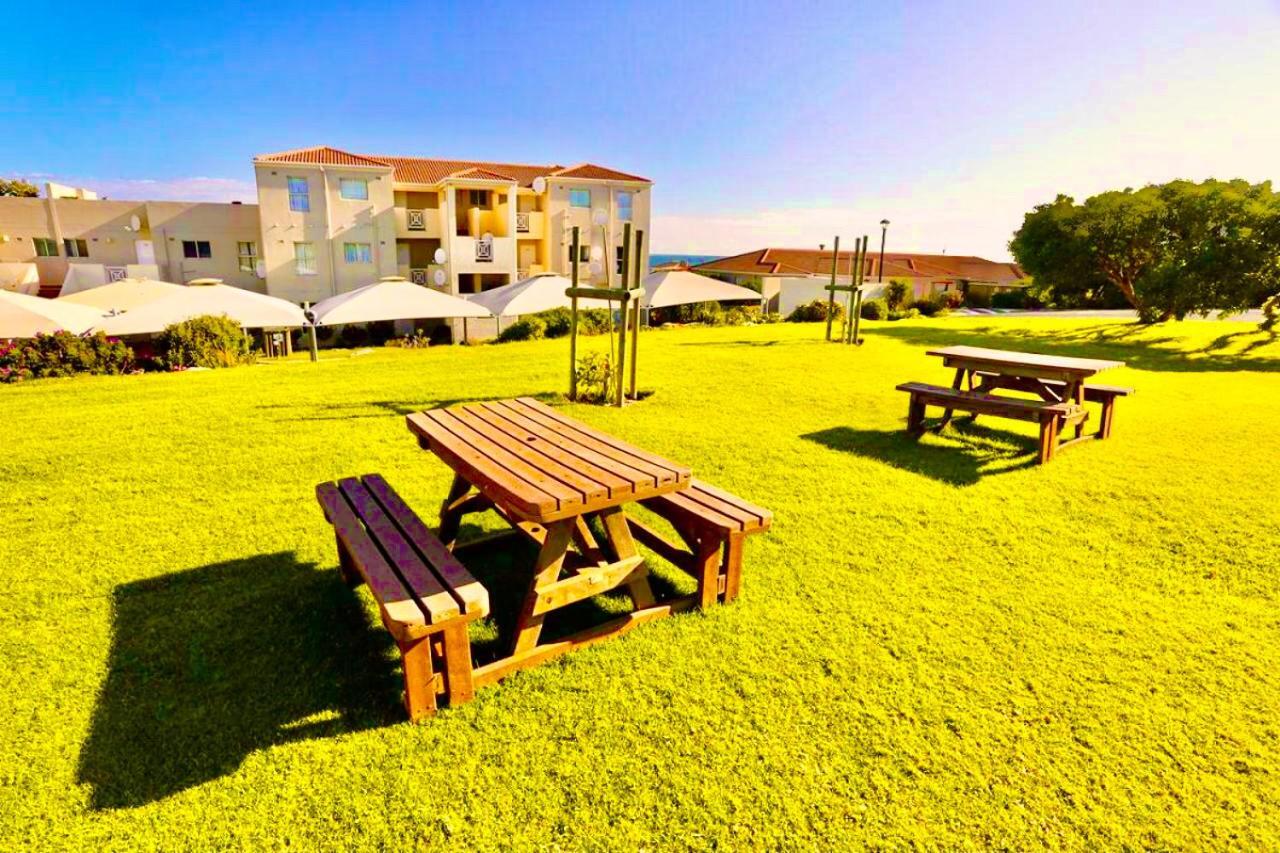 Апартаменты Hermanus Beach Club Apt 186 & 208 Экстерьер фото